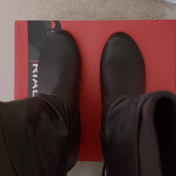 NEW w/box Rialto Tall Boots - Picture 4 of 5